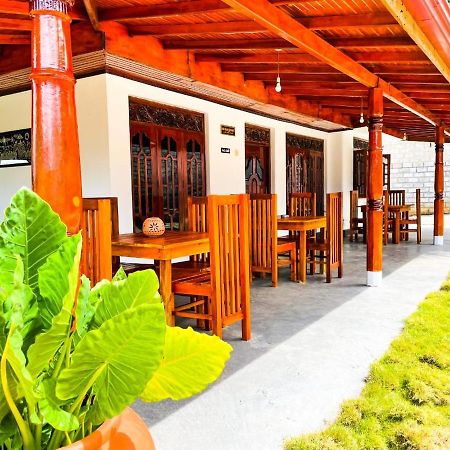 Tharurashmi Sea Pond Villa & Surf Hostel - Hiriketiya Dikwella Esterno foto