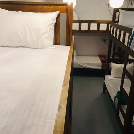 Tharurashmi Sea Pond Villa & Surf Hostel - Hiriketiya Dikwella Esterno foto