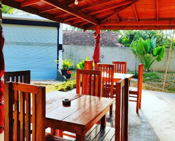 Tharurashmi Sea Pond Villa & Surf Hostel - Hiriketiya Dikwella Esterno foto